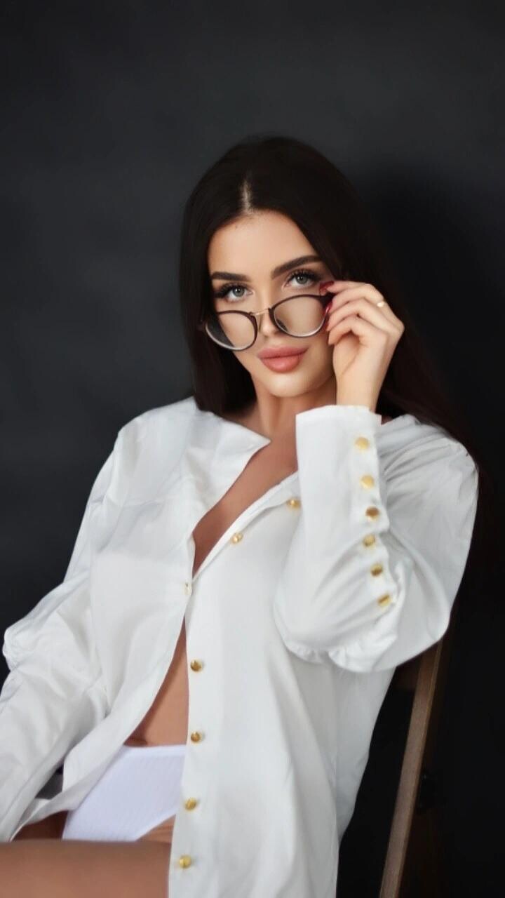 מוניקה נערה מומלצת מהסרטים בחיפה - תמונה 6